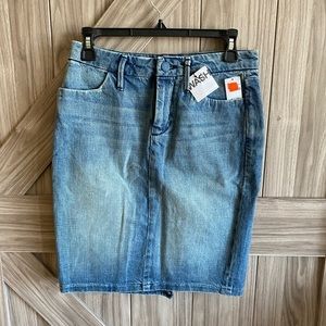 Gap Women's 1969 denim longer mini skirt
